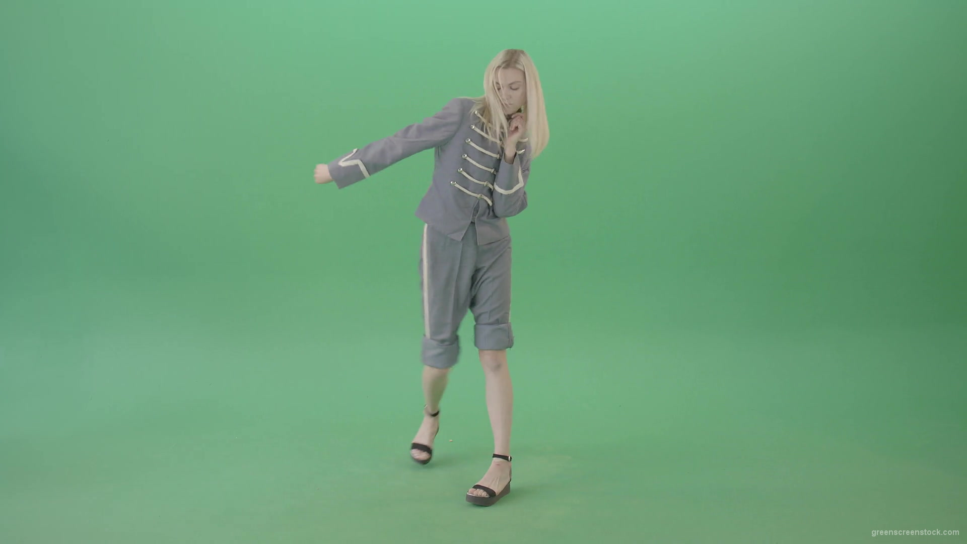 Techno-rave-blonde-girl-dancing-house-chill-isolated-on-green-screen-4K-Video-Footage-1920_006 Green Screen Stock